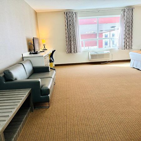 Southfort Inn Fort Saskatchewan Екстериор снимка
