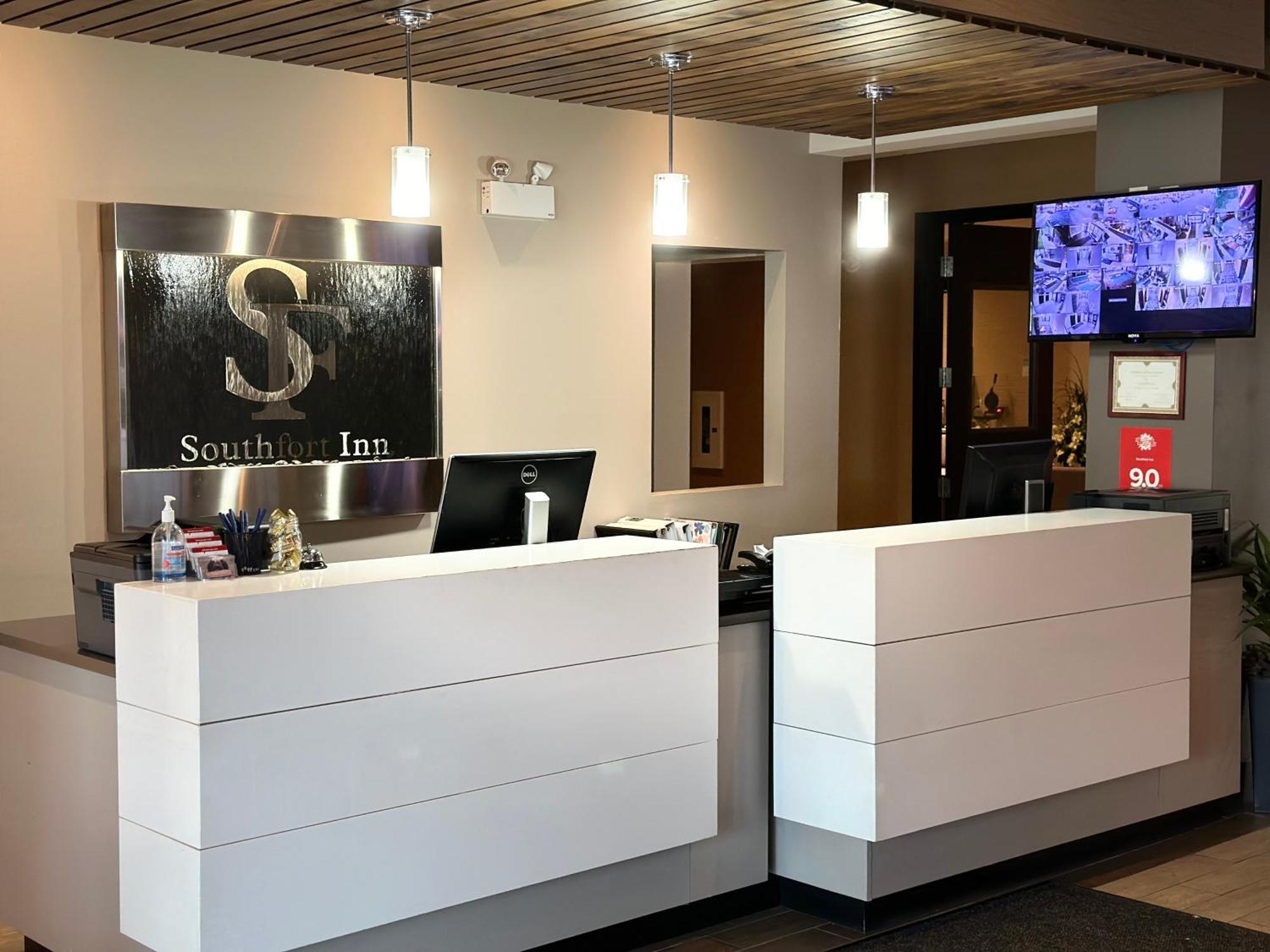 Southfort Inn Fort Saskatchewan Екстериор снимка