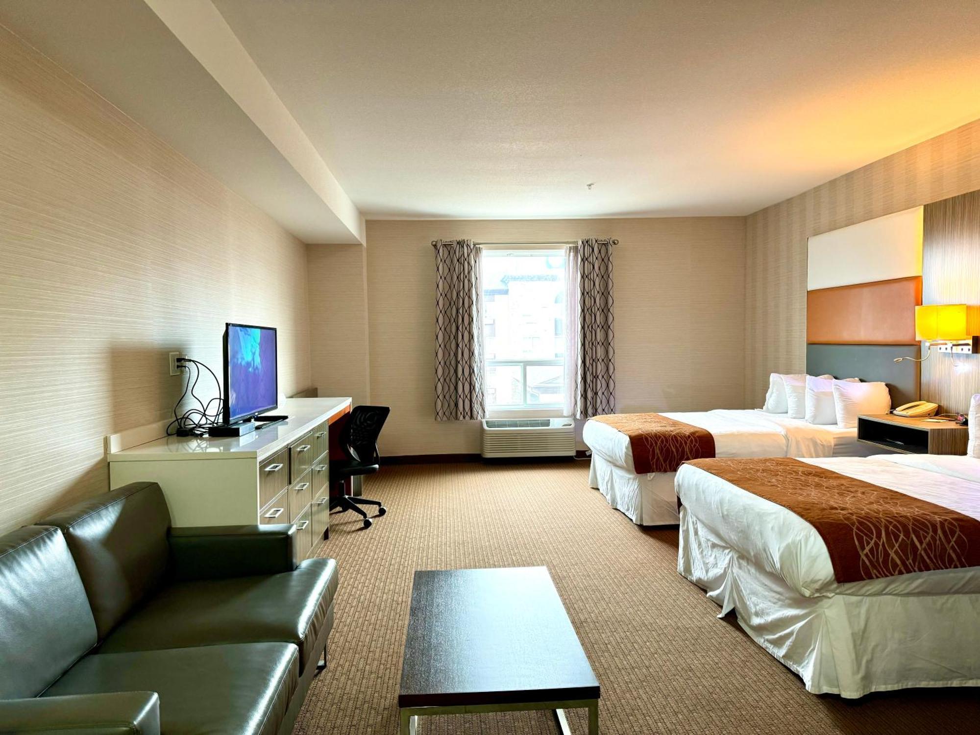Southfort Inn Fort Saskatchewan Екстериор снимка