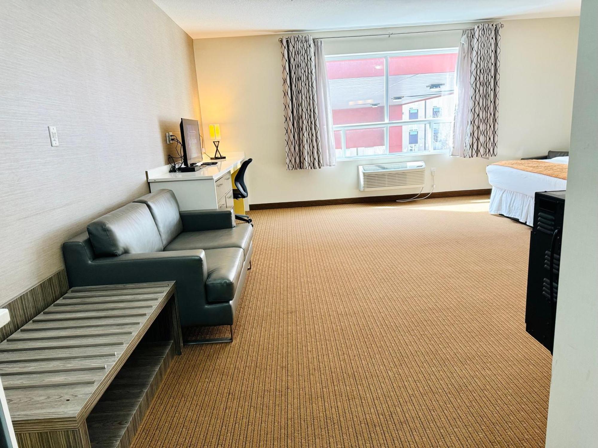 Southfort Inn Fort Saskatchewan Екстериор снимка