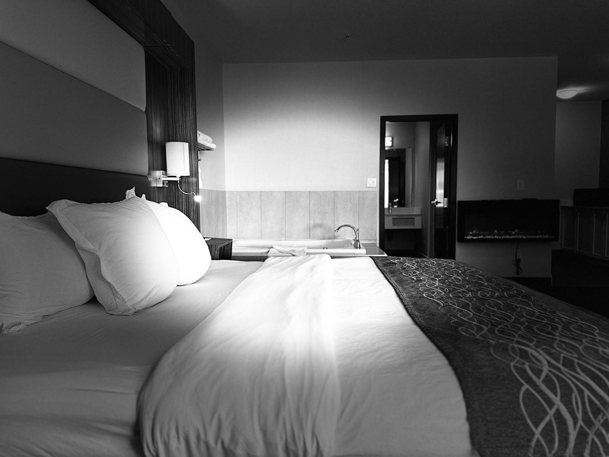 Southfort Inn Fort Saskatchewan Екстериор снимка