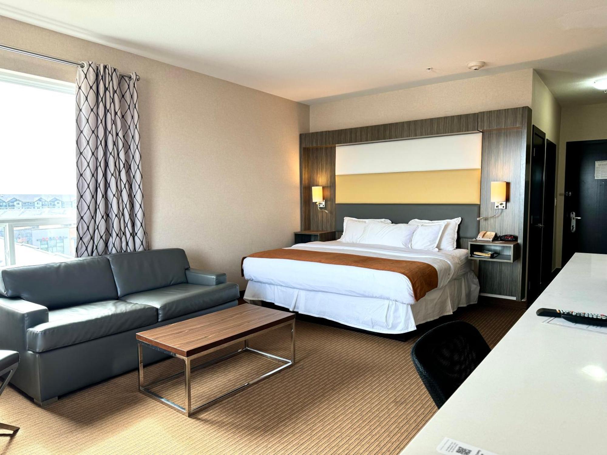 Southfort Inn Fort Saskatchewan Екстериор снимка