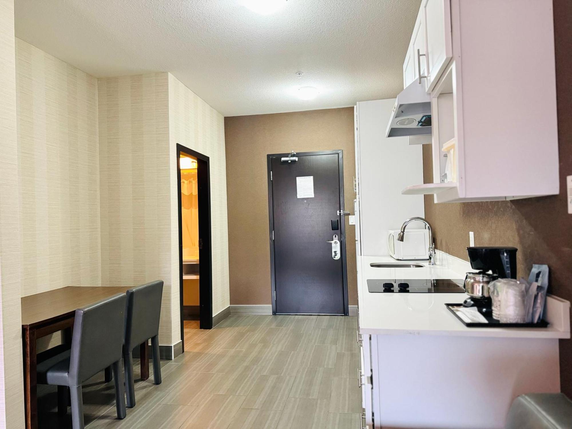 Southfort Inn Fort Saskatchewan Стая снимка