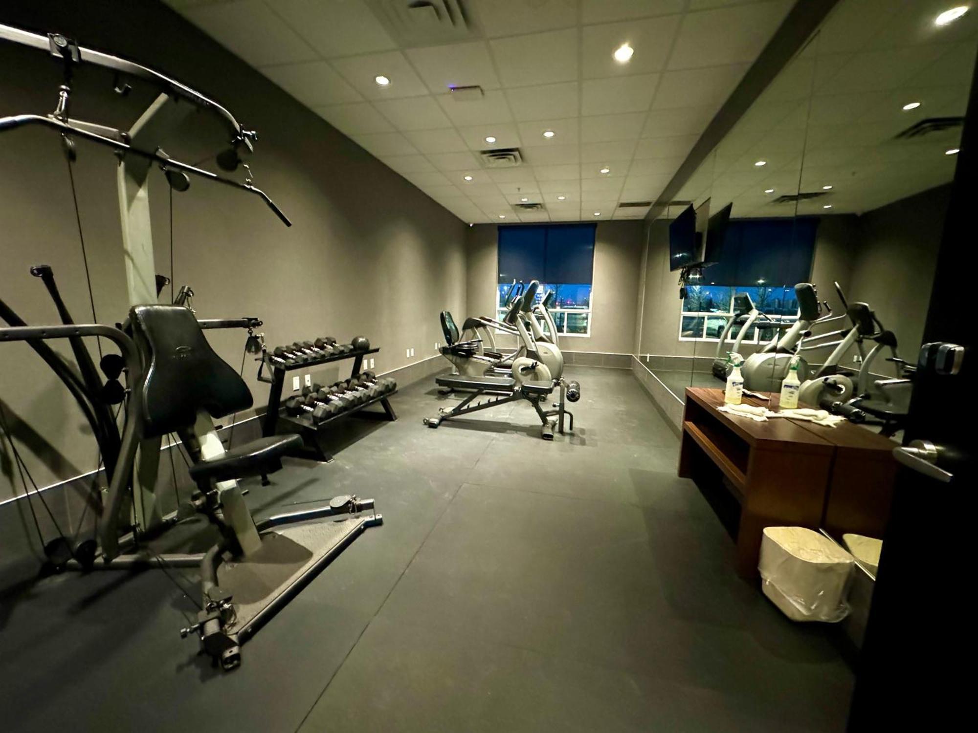 Southfort Inn Fort Saskatchewan Екстериор снимка