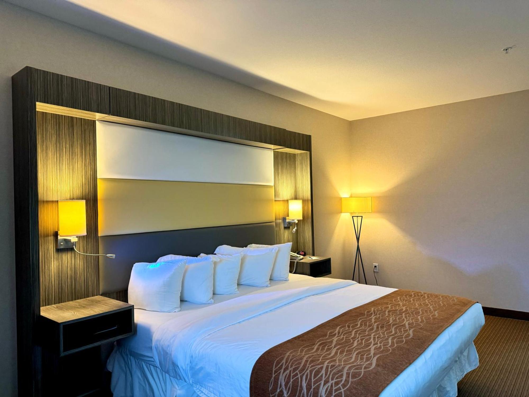 Southfort Inn Fort Saskatchewan Стая снимка