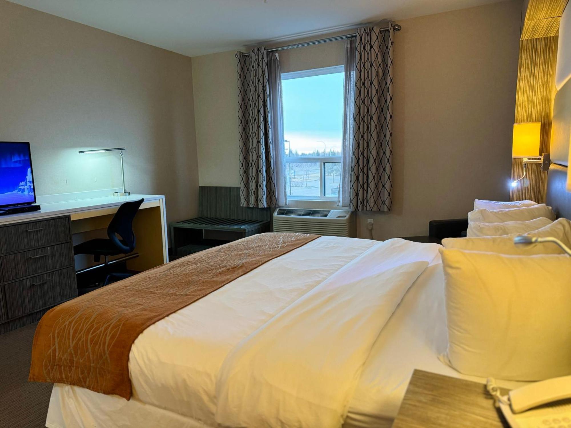 Southfort Inn Fort Saskatchewan Екстериор снимка