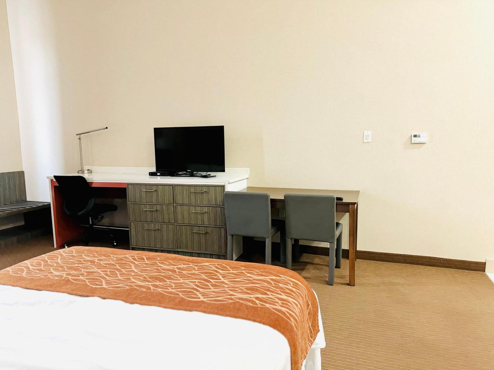 Southfort Inn Fort Saskatchewan Стая снимка