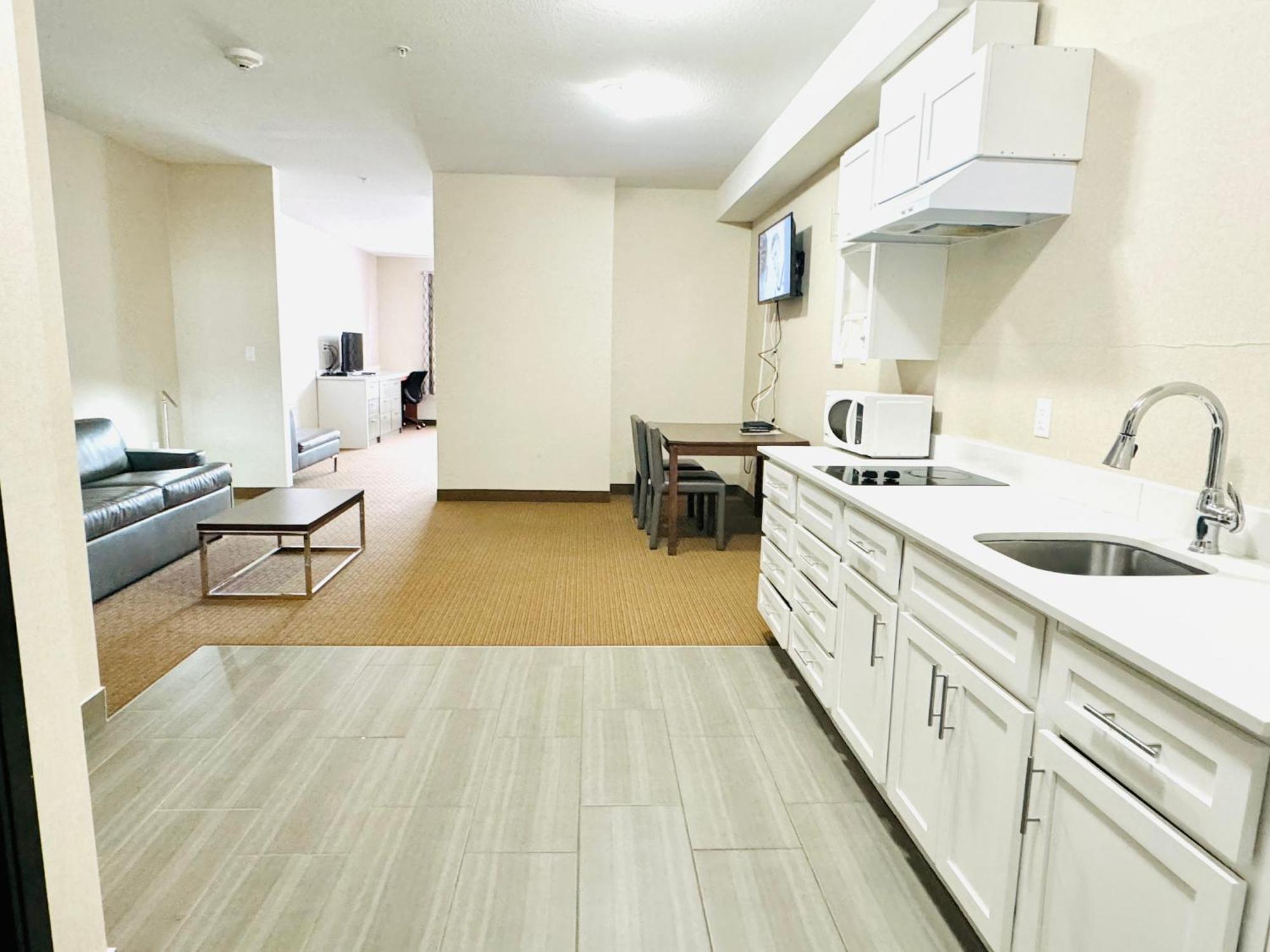 Southfort Inn Fort Saskatchewan Екстериор снимка
