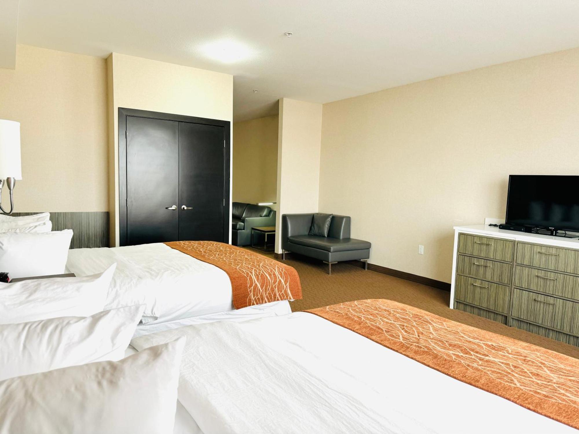 Southfort Inn Fort Saskatchewan Стая снимка