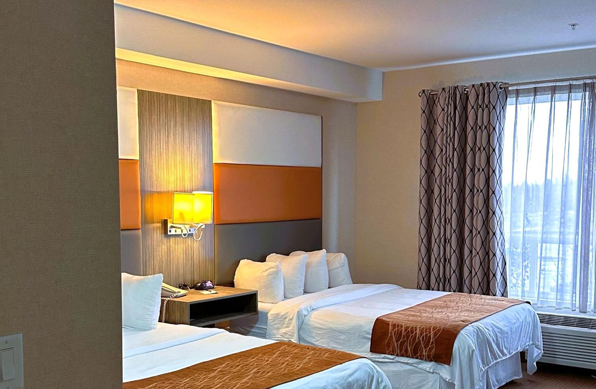 Southfort Inn Fort Saskatchewan Екстериор снимка