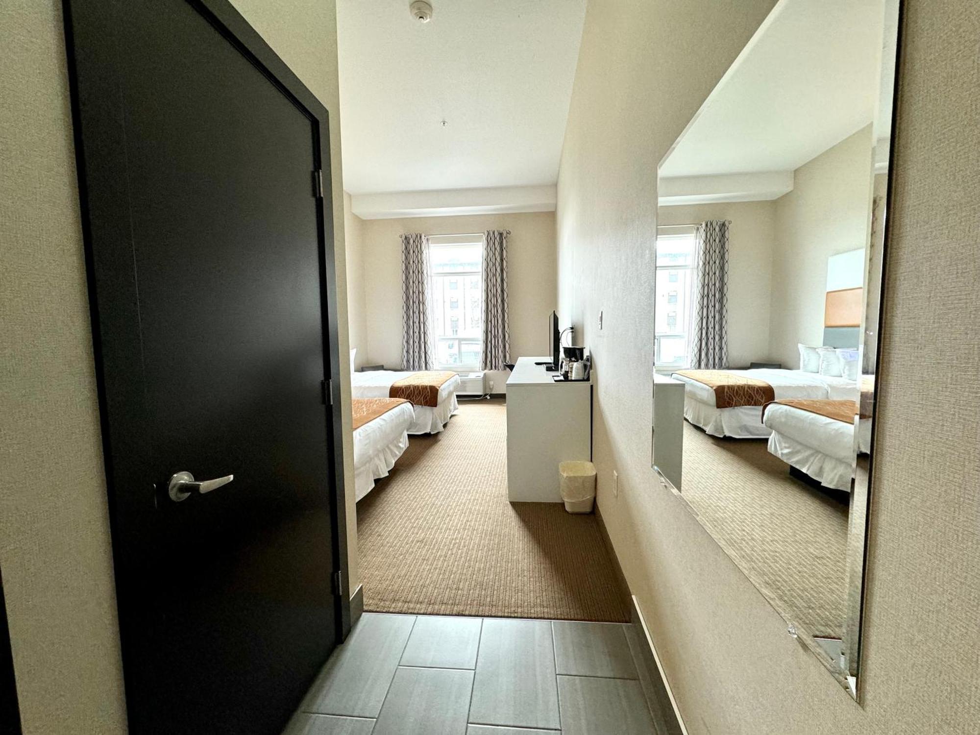Southfort Inn Fort Saskatchewan Стая снимка
