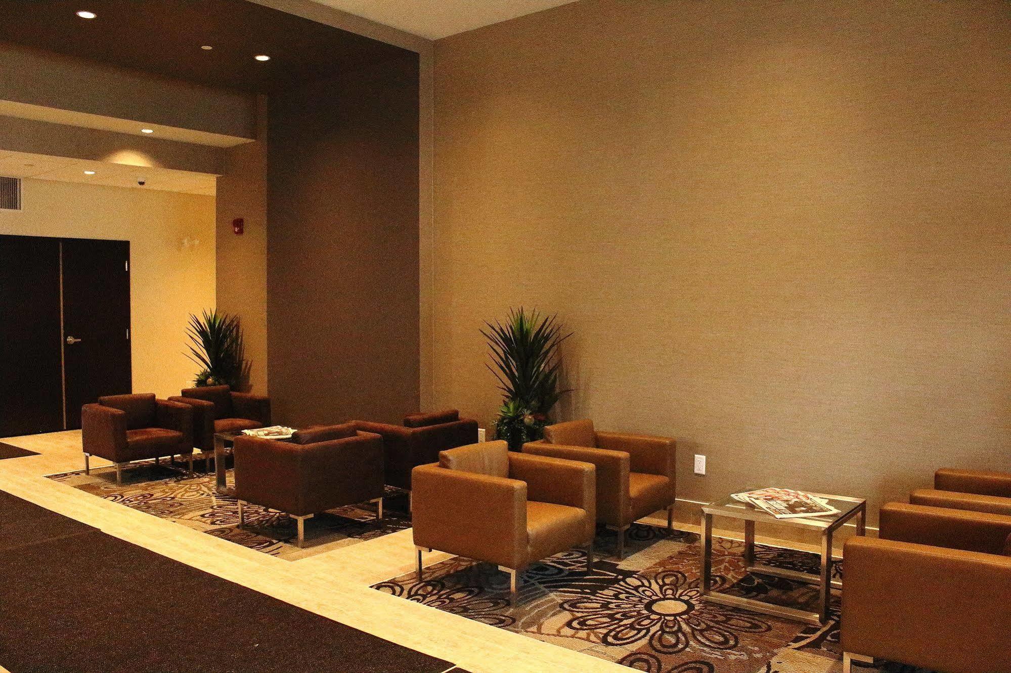 Southfort Inn Fort Saskatchewan Екстериор снимка